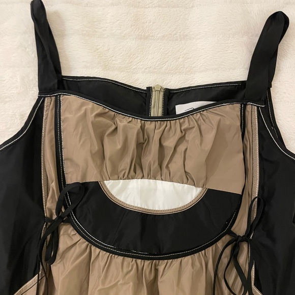 Alejandro de miguel dress. Bought in Spain. Size 40 so size 8 - Picture 5 of 5